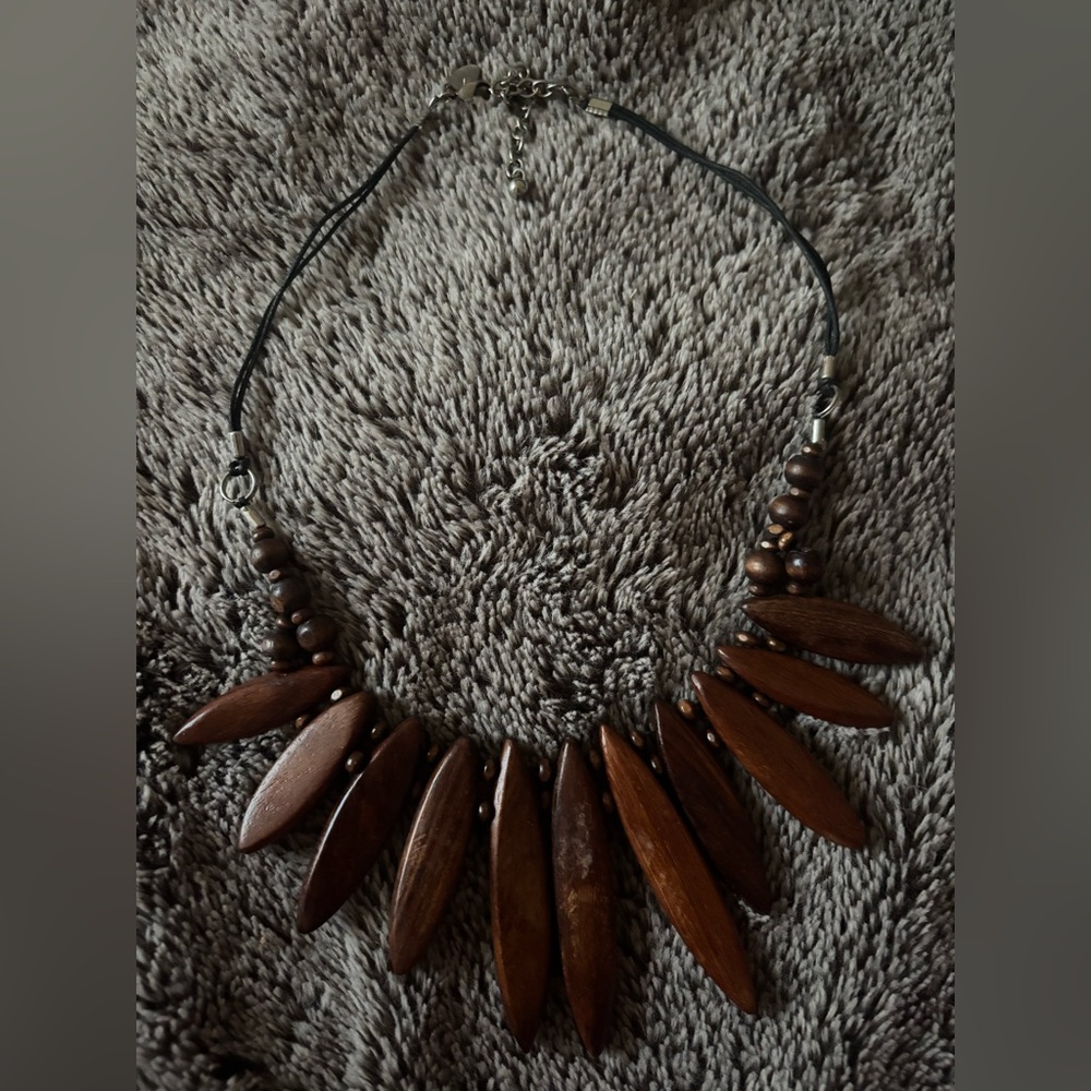 Vintage wood necklace